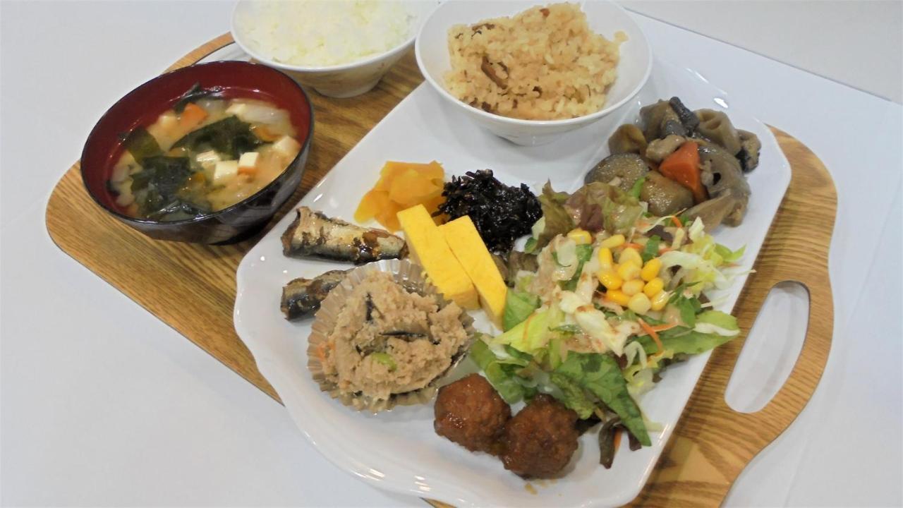 Toyoko Inn Kintetsu Yokkaichi Eki Kita Guchi Екстер'єр фото