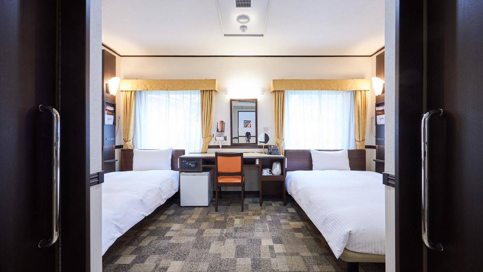 Toyoko Inn Kintetsu Yokkaichi Eki Kita Guchi Екстер'єр фото